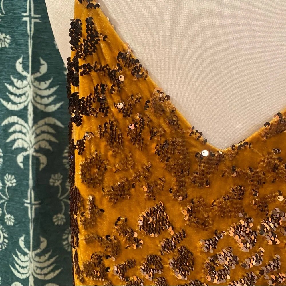 Anthropologie RO+DE Cami Tank Top Esther Sequin Velvet Animal Print Size XS - Picture 7 of 12